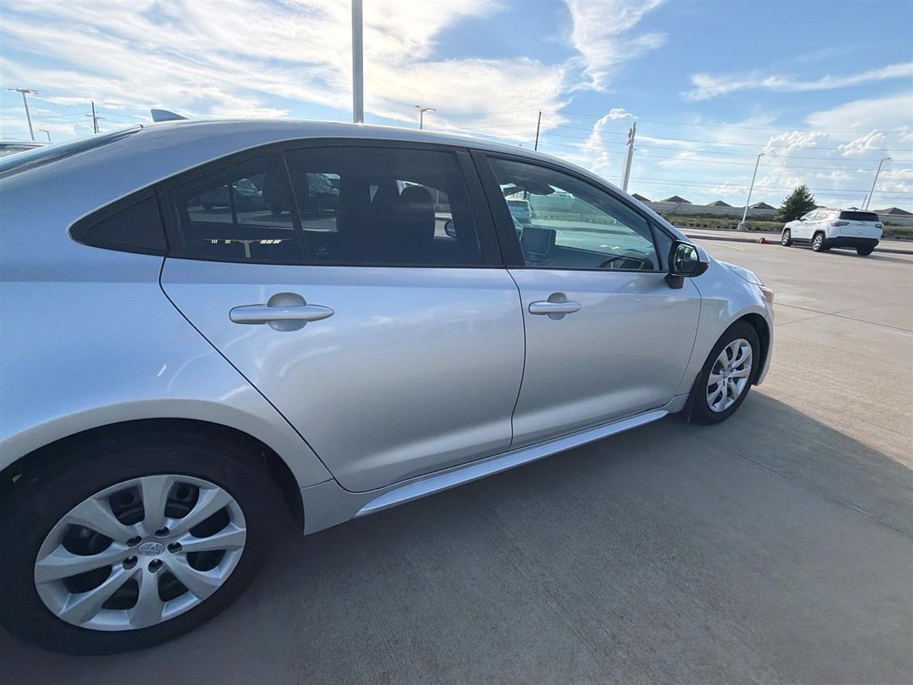 Toyota Corolla LE 2024