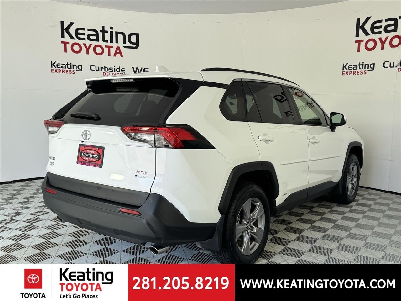 Toyota RAV4 Hybrid XLE 2025