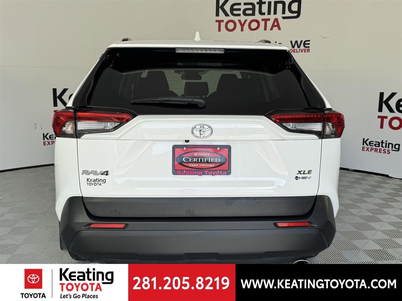 Toyota RAV4 Hybrid XLE 2025