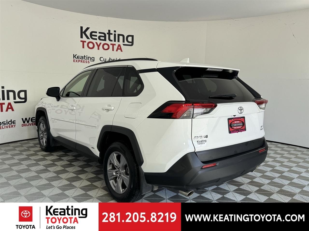 Toyota RAV4 Hybrid XLE 2025