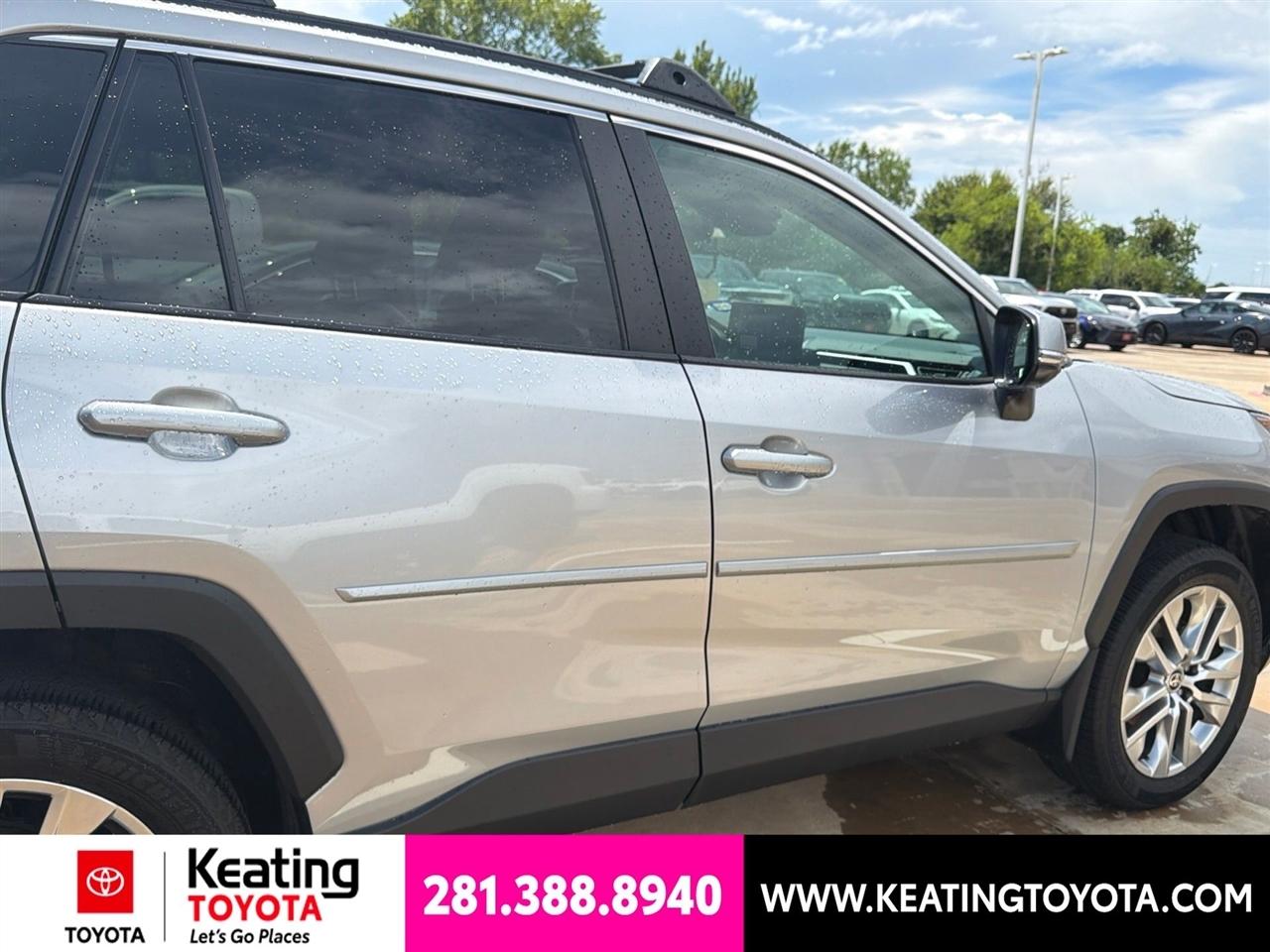 Toyota RAV4 XLE Premium AWD 2024