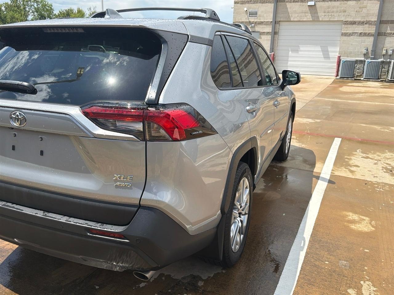 Toyota RAV4 XLE Premium AWD 2024
