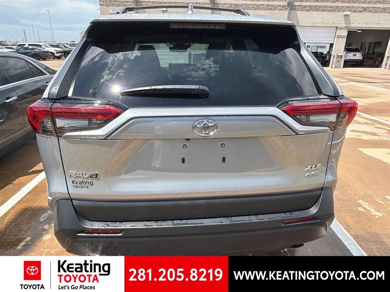 Toyota RAV4 XLE Premium AWD 2024
