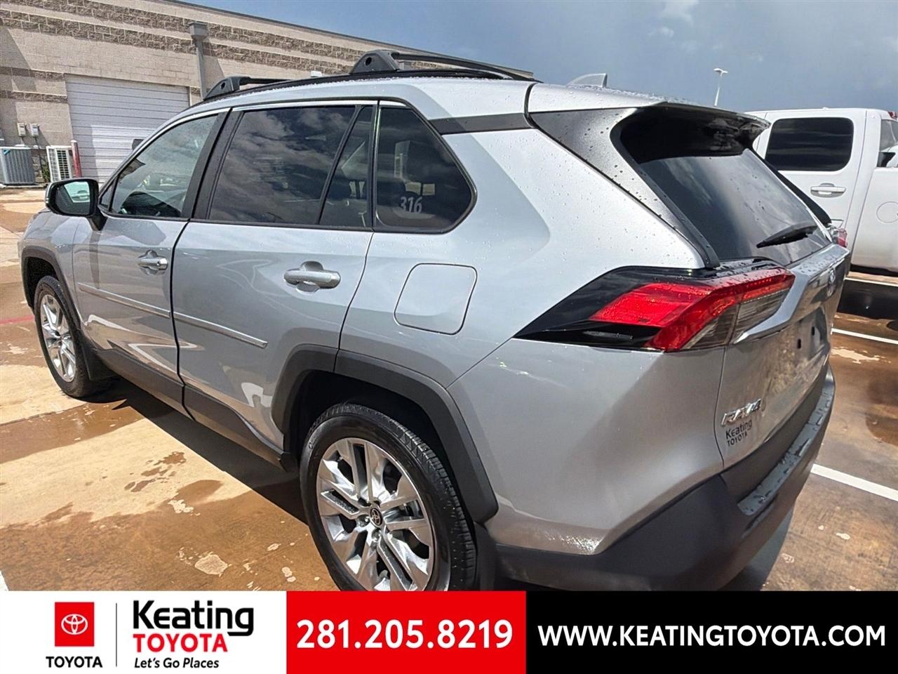 Toyota RAV4 XLE Premium AWD 2024