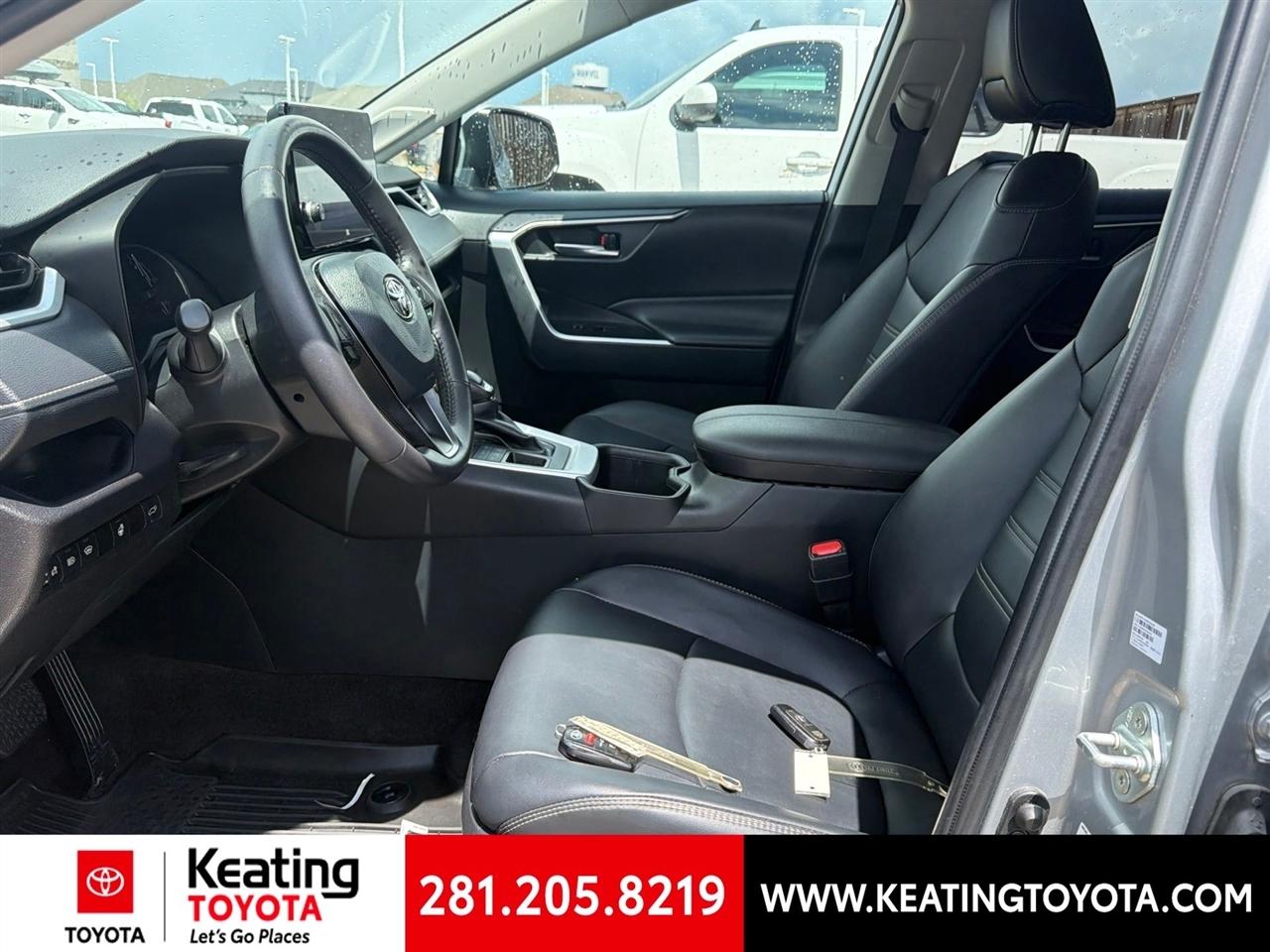 Toyota RAV4 XLE Premium AWD 2024