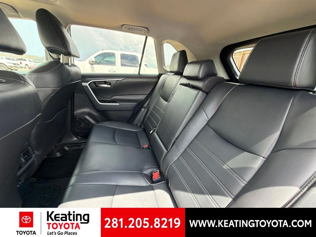 Toyota RAV4 XLE Premium AWD 2024
