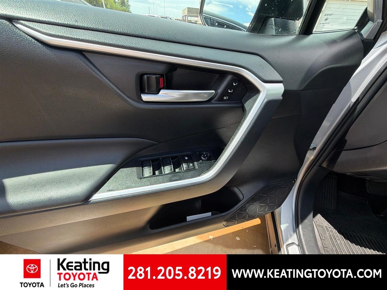 Toyota RAV4 XLE Premium AWD 2024