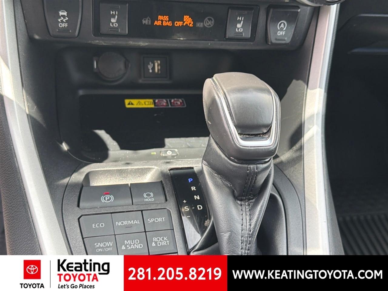 Toyota RAV4 XLE Premium AWD 2024