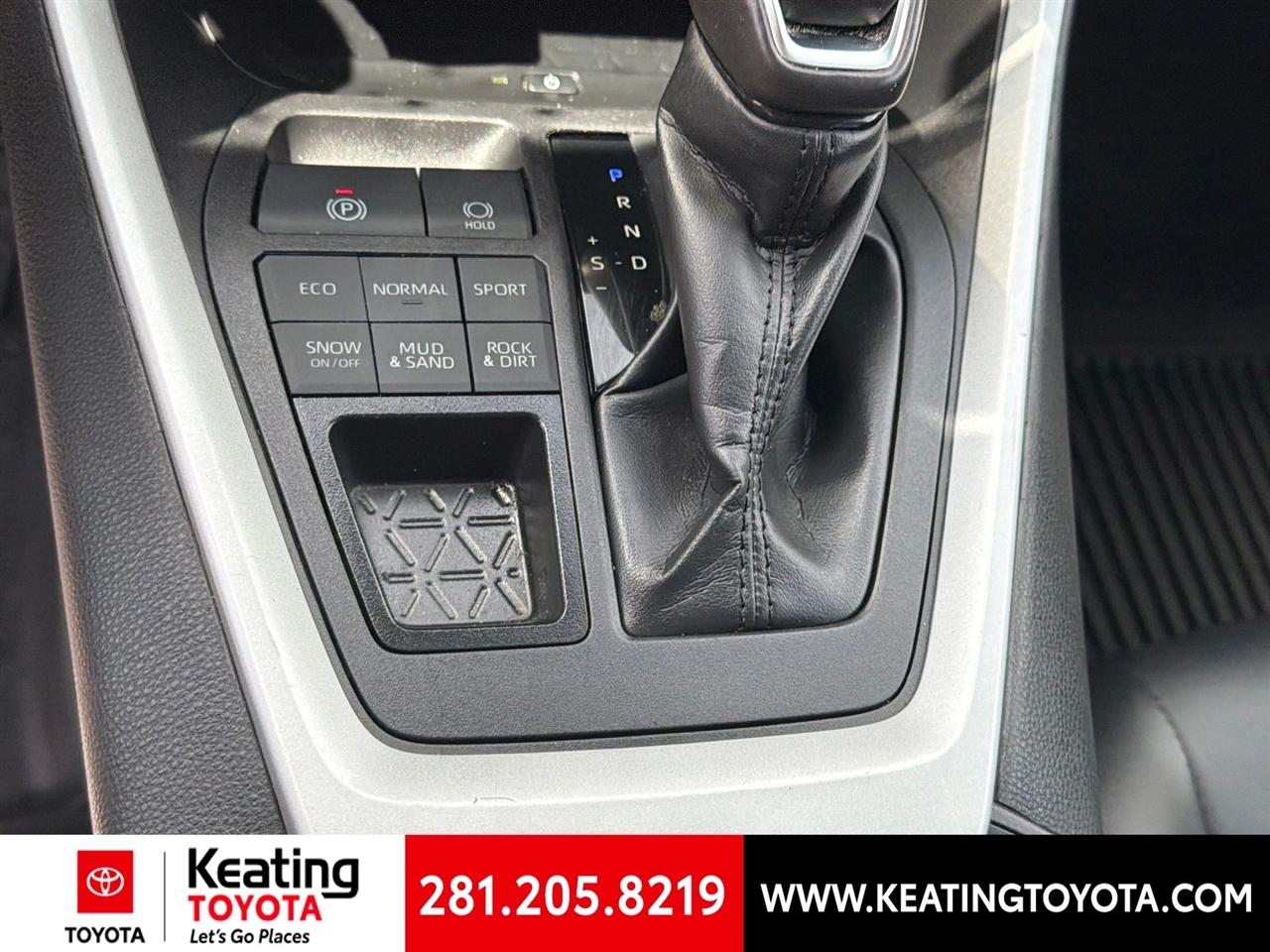 Toyota RAV4 XLE Premium AWD 2024