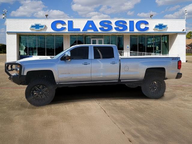Chevrolet Silverado 3500HD LTZ Crew Cab 4WD 2017