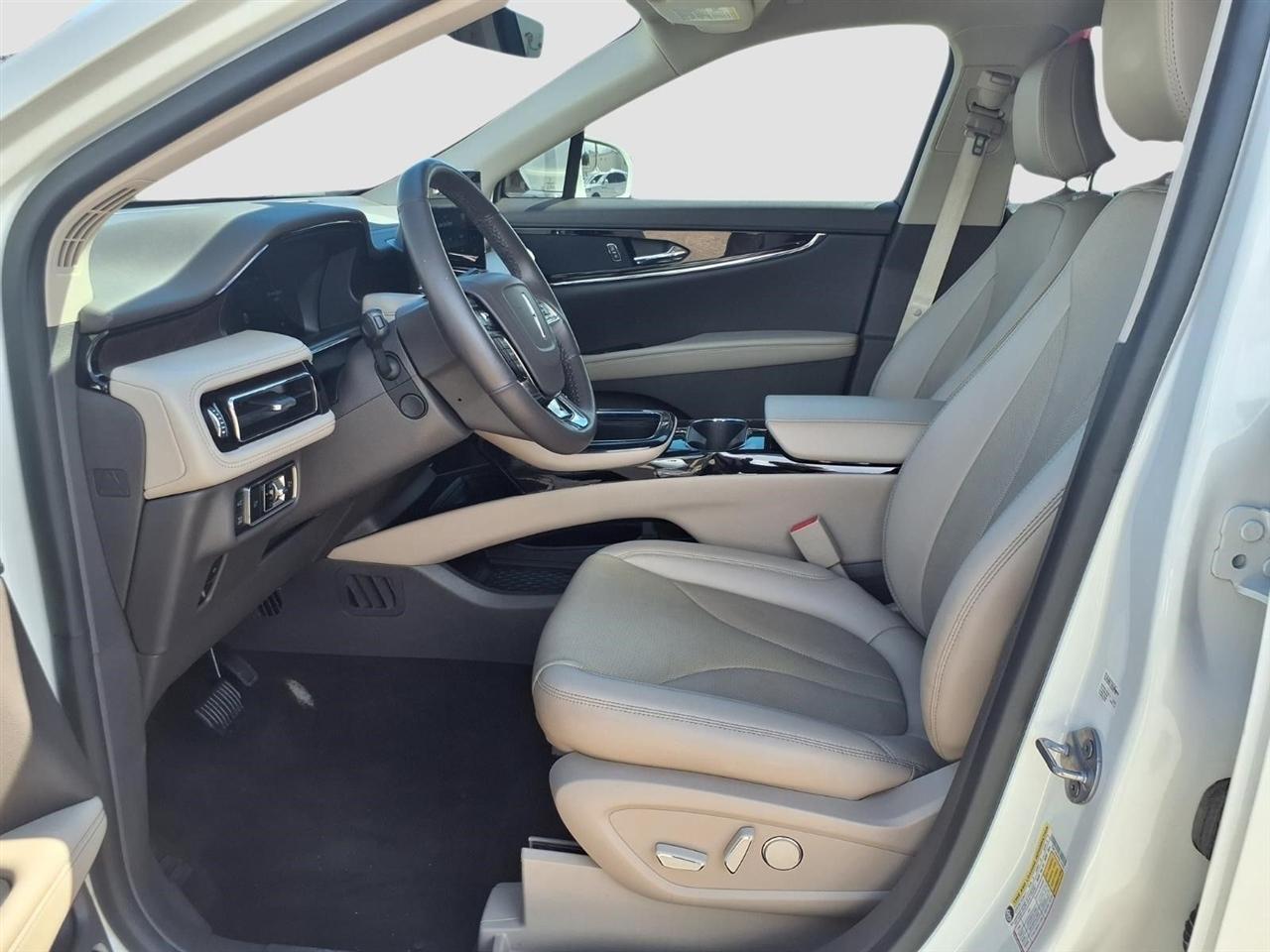 Lincoln Nautilus Reserve AWD 2023