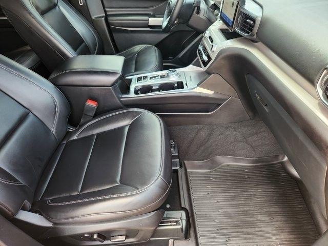 Ford Explorer XLT 2023