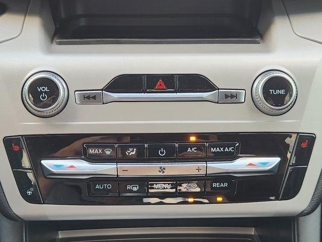 Ford Explorer XLT 2023