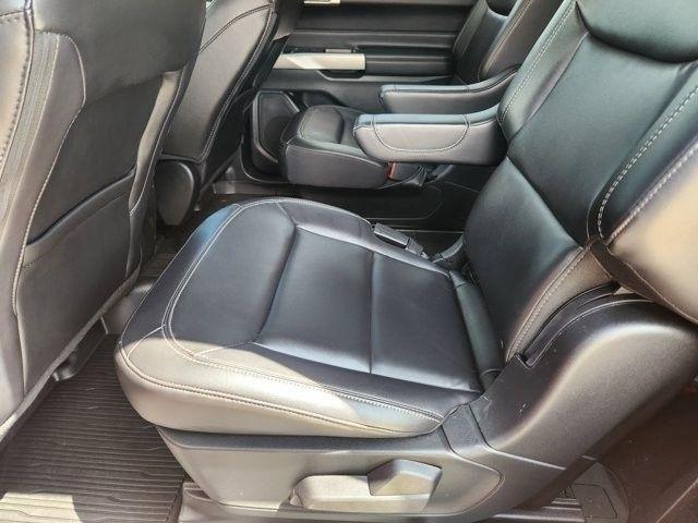 Ford Explorer XLT 2023