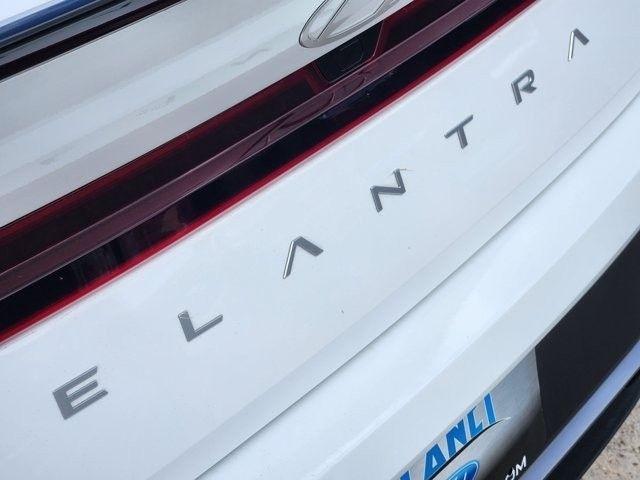 Hyundai Elantra SEL Sport 2026