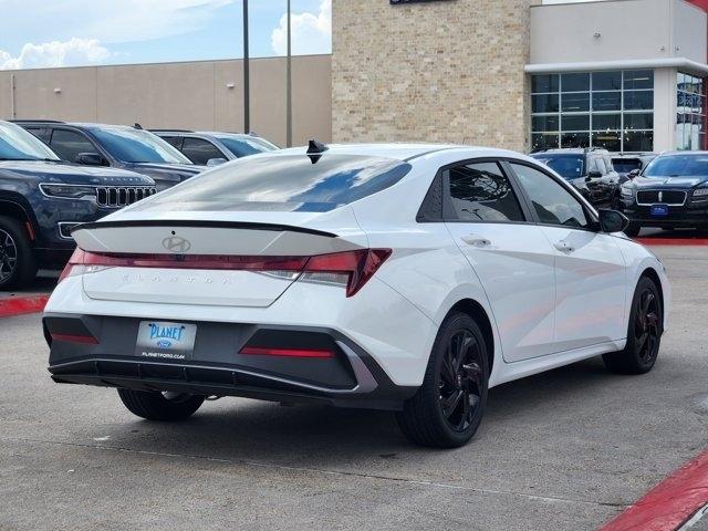 Hyundai Elantra SEL Sport 2026