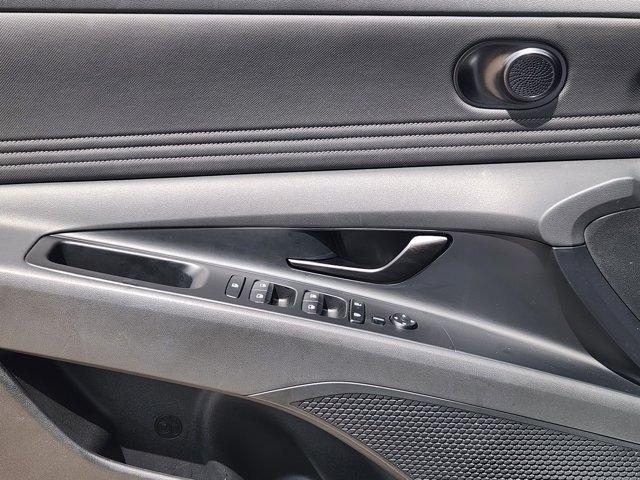 Hyundai Elantra SEL Sport 2026