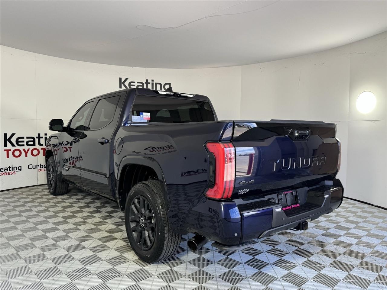Toyota Tundra Platinum CrewMax 4WD 2024
