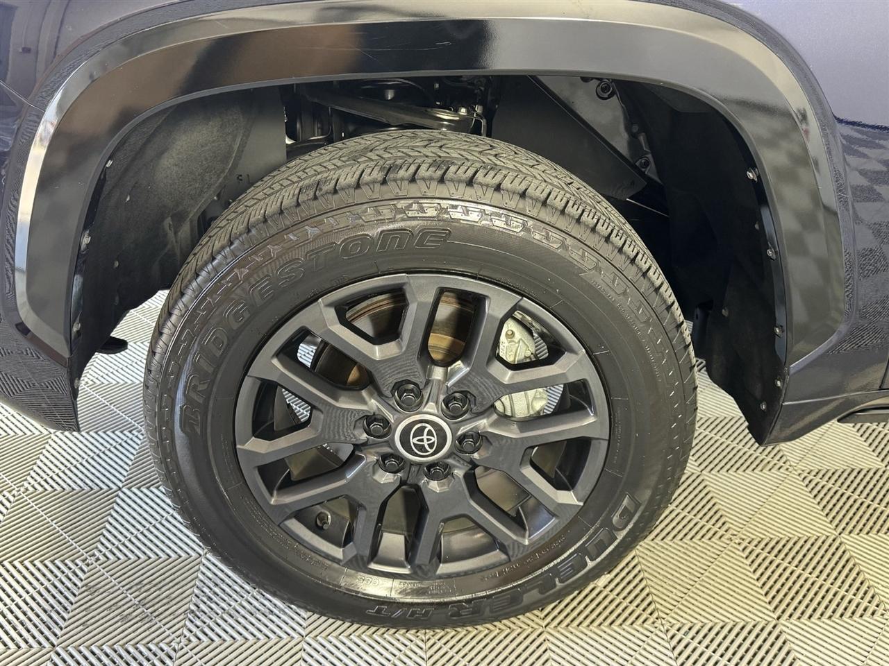 Toyota Tundra Platinum CrewMax 4WD 2024