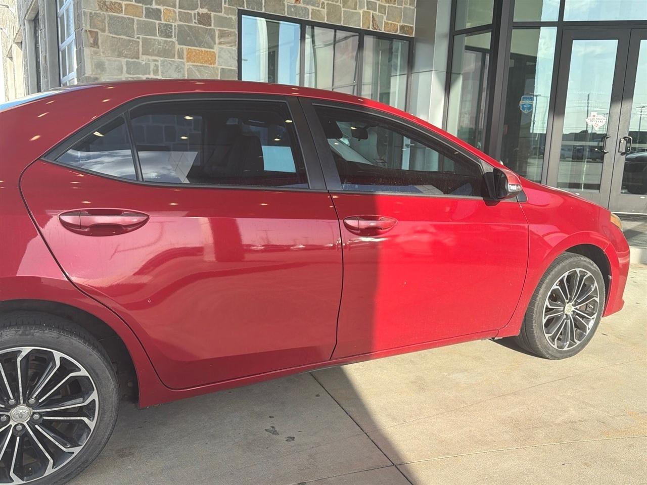 Toyota Corolla LE CVT 2016