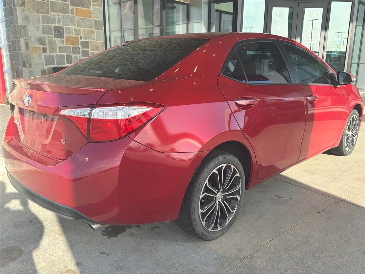 Toyota Corolla LE CVT 2016