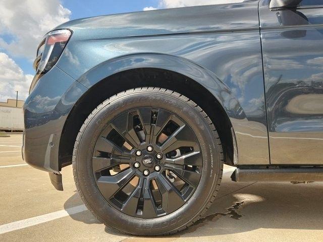 Ford Expedition MAX Platinum 4WD 2025