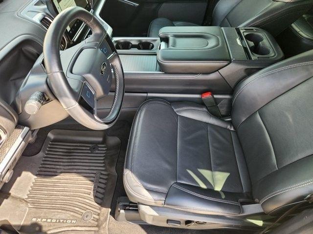 Ford Expedition MAX Platinum 4WD 2025