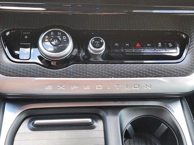 Ford Expedition MAX Platinum 4WD 2025