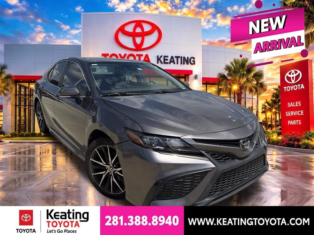 Toyota Camry SE 2023