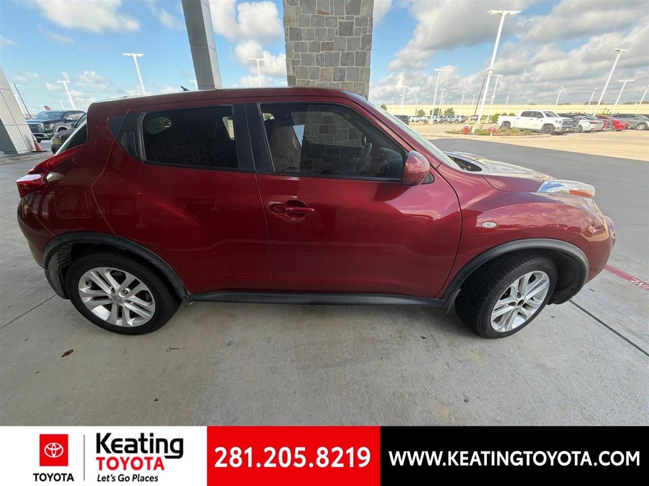 Nissan Juke S FWD 2011