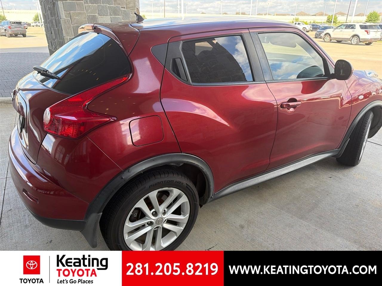Nissan Juke S FWD 2011