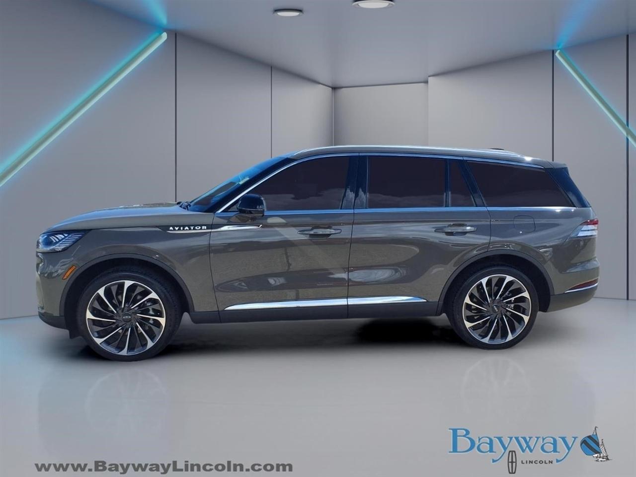 Lincoln Aviator Reserve AWD 2025
