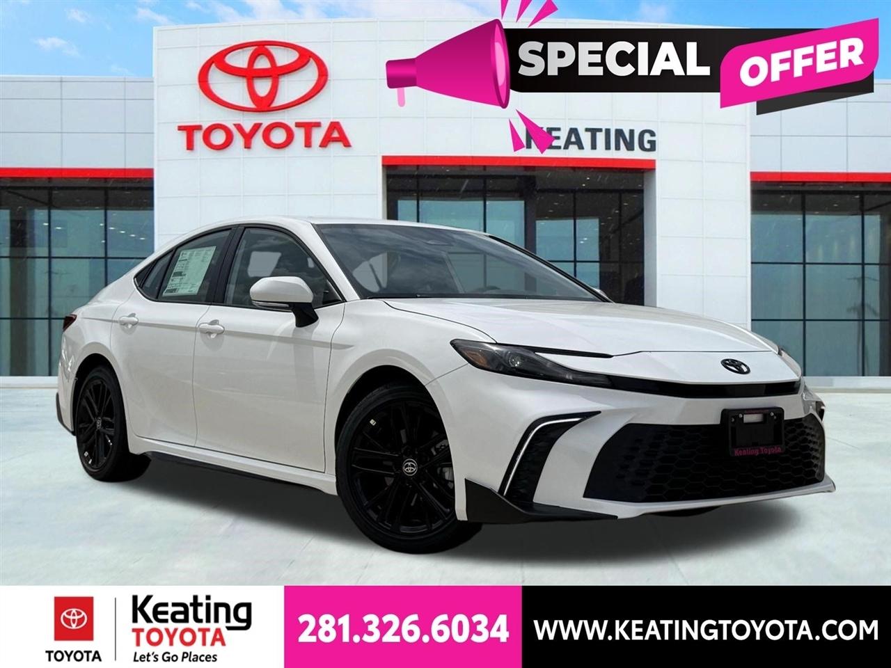 Toyota Camry Hybrid XLE 2026