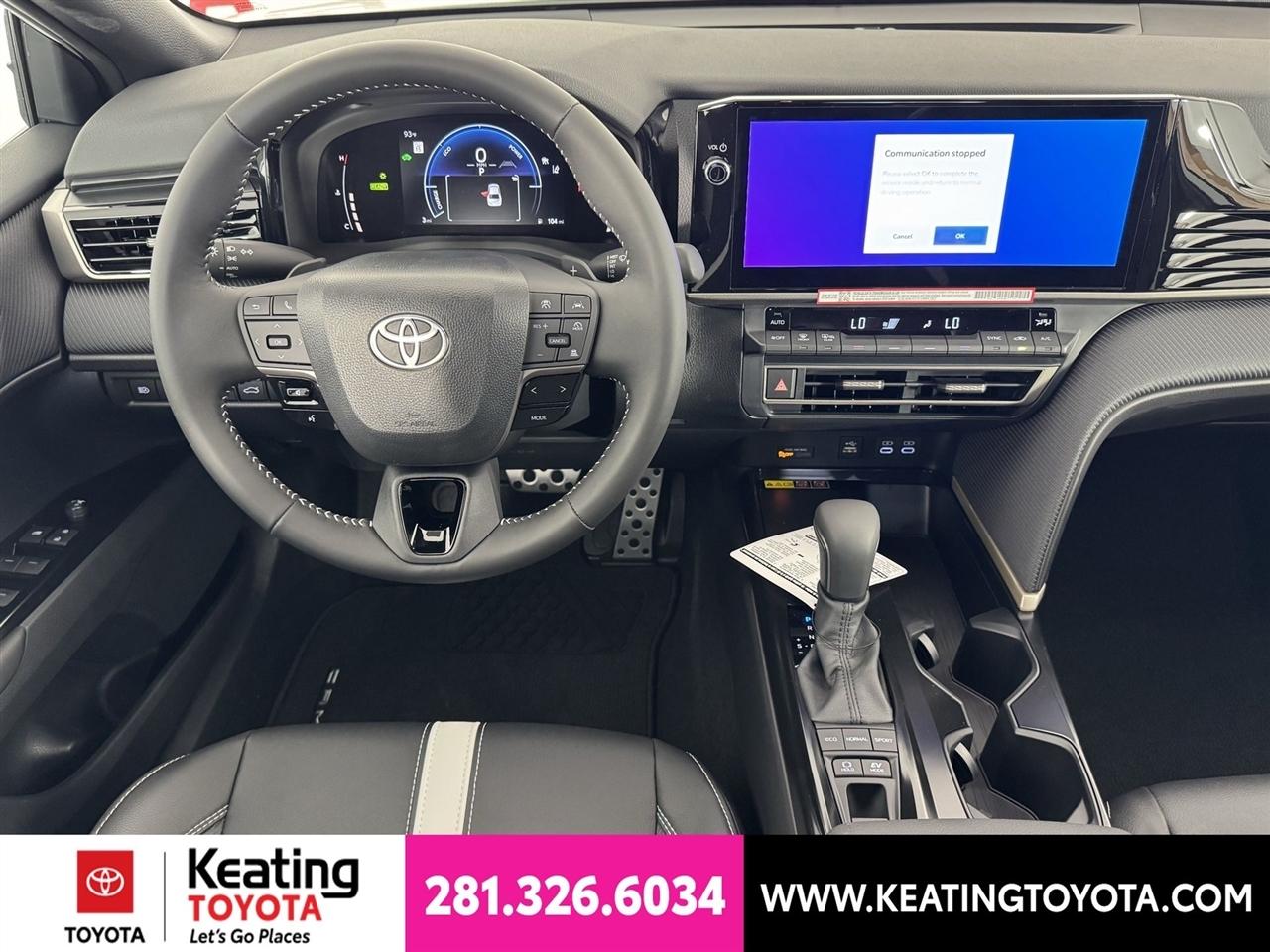Toyota Camry Hybrid XLE 2026