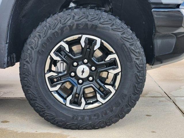 Chevrolet Silverado 1500 ZR2 Crew Cab 4WD 2025