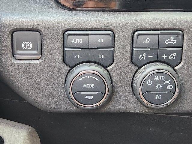 Chevrolet Silverado 1500 ZR2 Crew Cab 4WD 2025