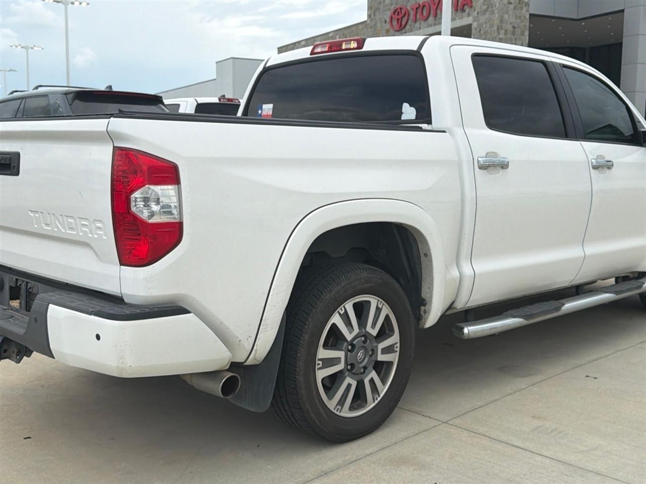 Toyota Tundra Platinum CrewMax 5.7L 4WD 2019