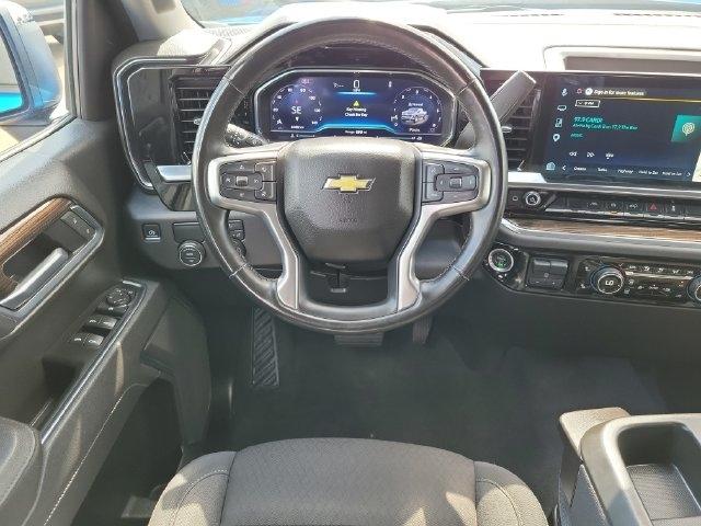 Chevrolet Silverado 1500 LT Crew Cab 2WD 2025