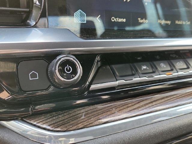 Chevrolet Silverado 1500 LT Crew Cab 2WD 2025