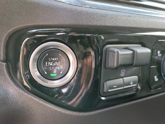 Chevrolet Silverado 1500 LT Crew Cab 2WD 2025