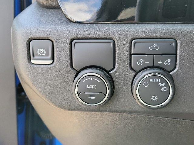Chevrolet Silverado 1500 LT Crew Cab 2WD 2025