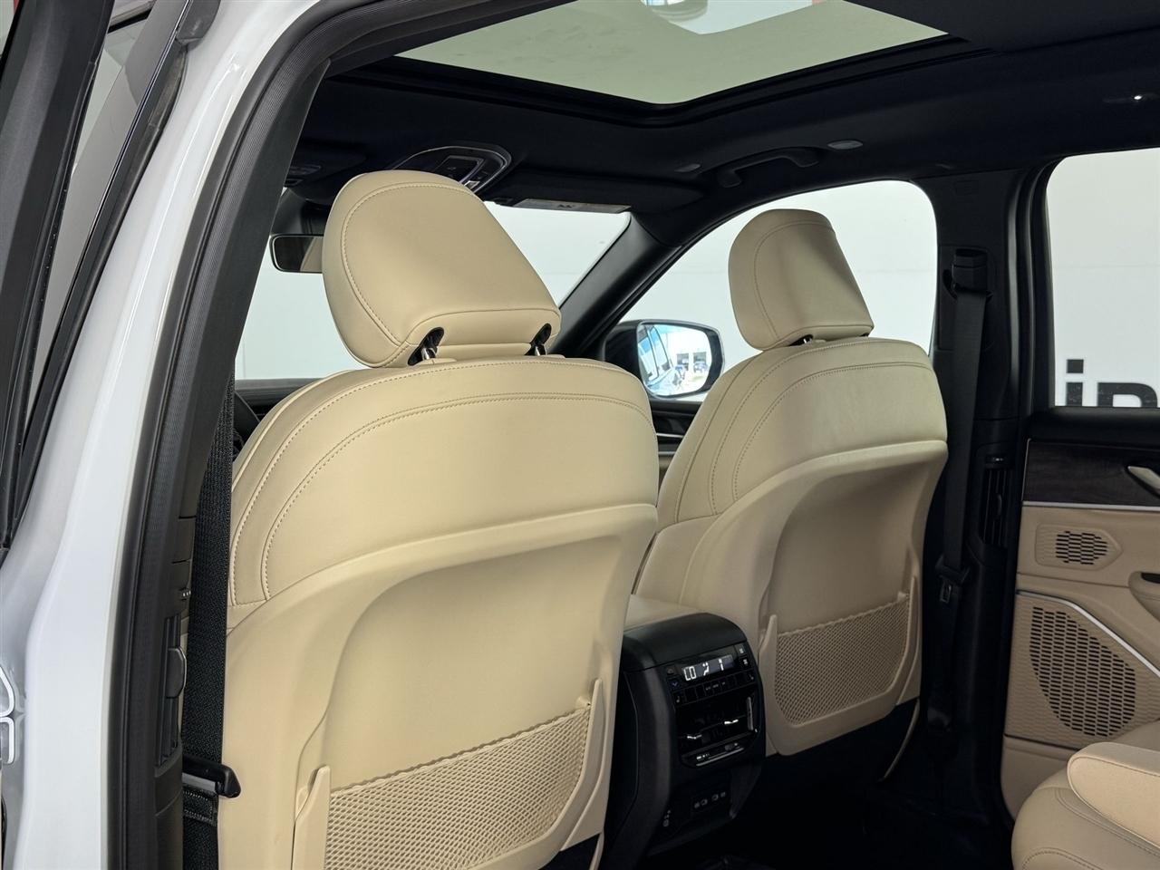 Jeep Grand Cherokee L Limited 4WD 2026