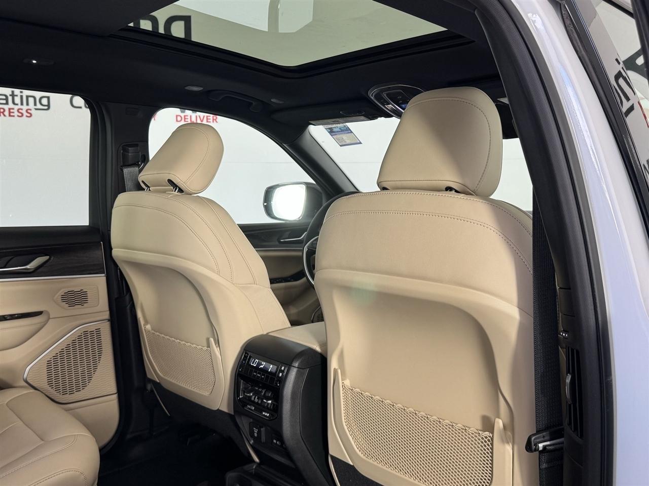 Jeep Grand Cherokee L Limited 4WD 2026