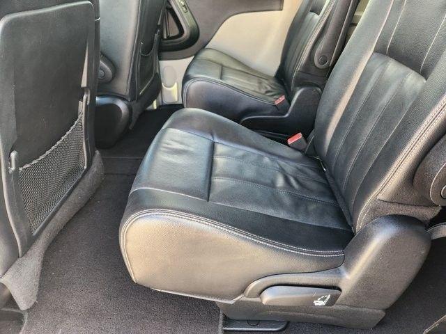 Chrysler Town & Country Touring 2014