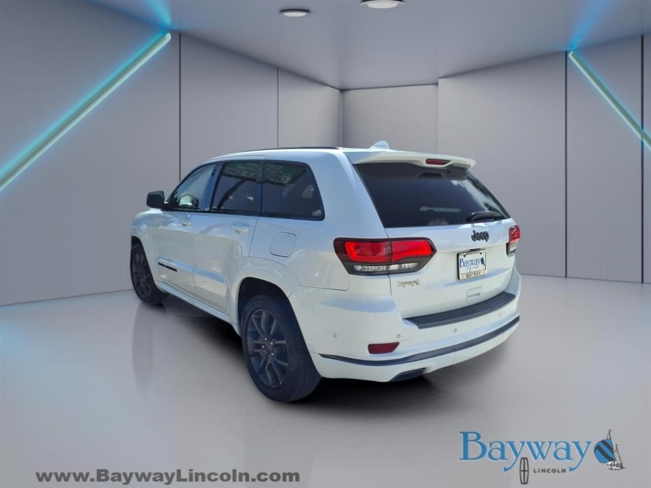 Jeep Grand Cherokee Overland 2WD 2020
