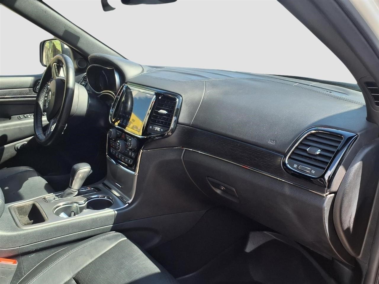 Jeep Grand Cherokee Overland 2WD 2020
