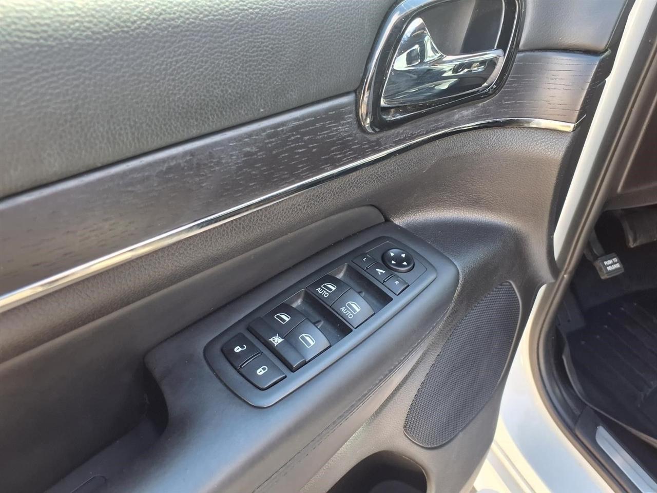 Jeep Grand Cherokee Overland 2WD 2020