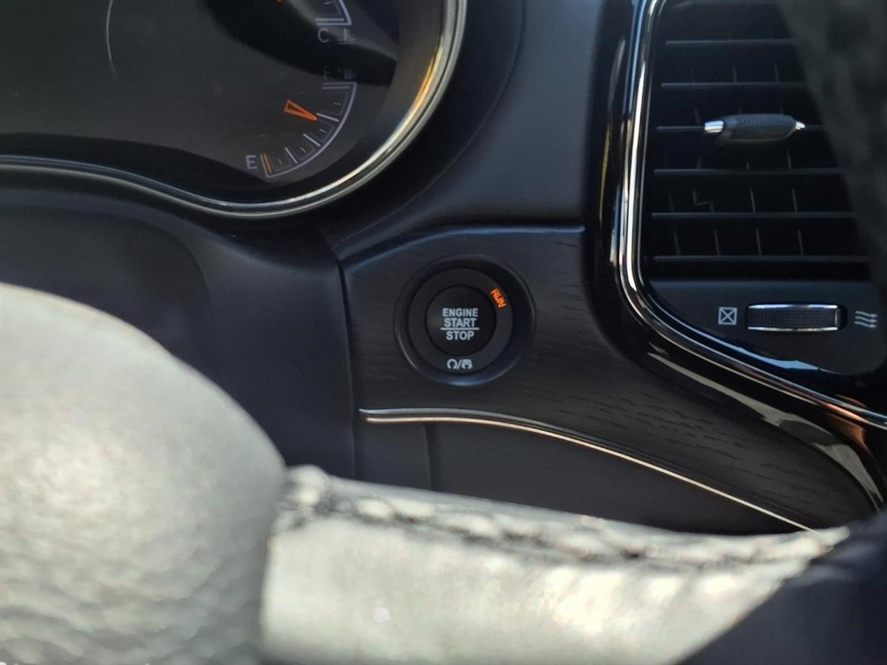 Jeep Grand Cherokee Overland 2WD 2020