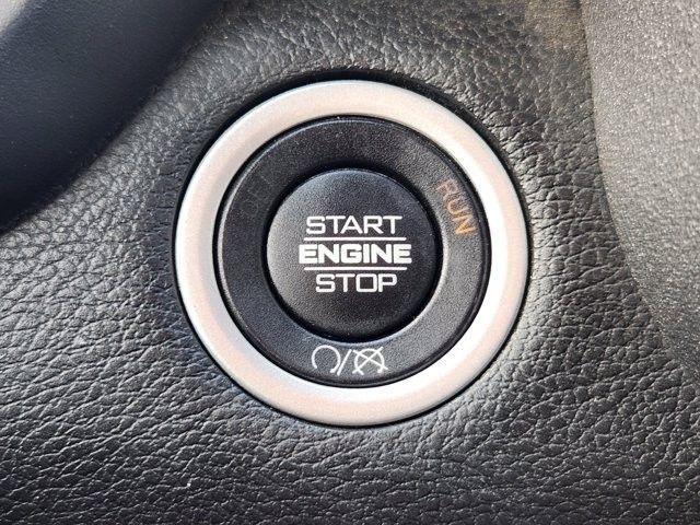 RAM 2500 Tradesman Crew Cab SWB 4WD 2022