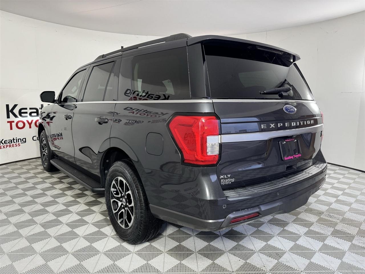 Ford Expedition XLT 2022